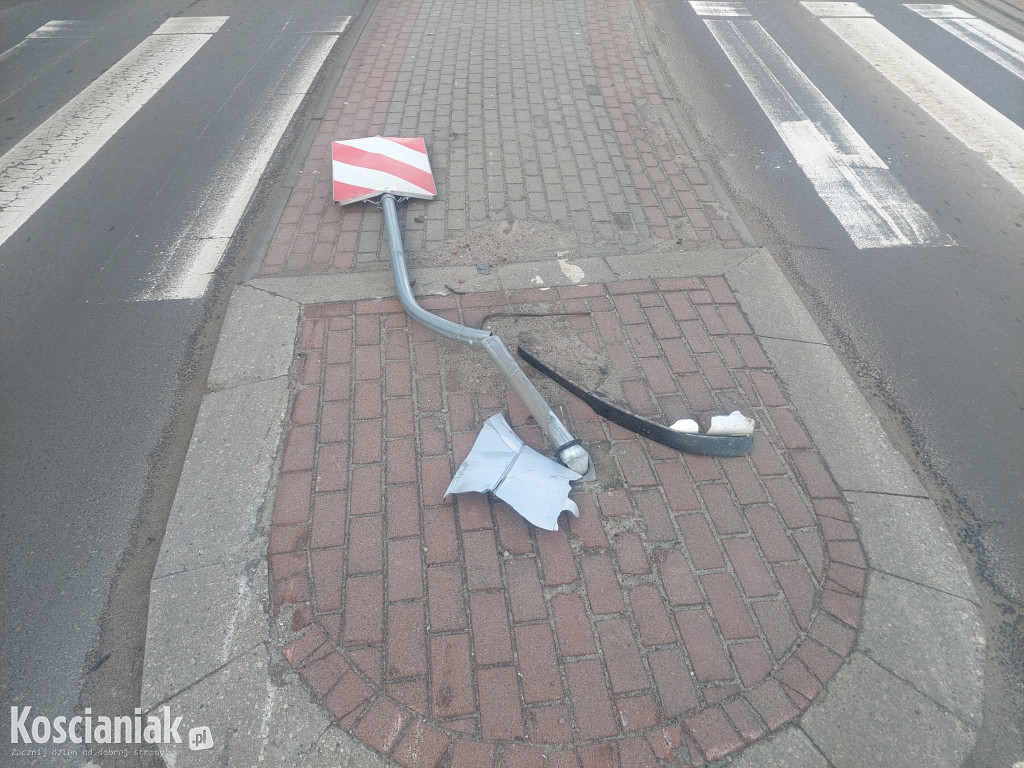 Skasował znak po pijaku