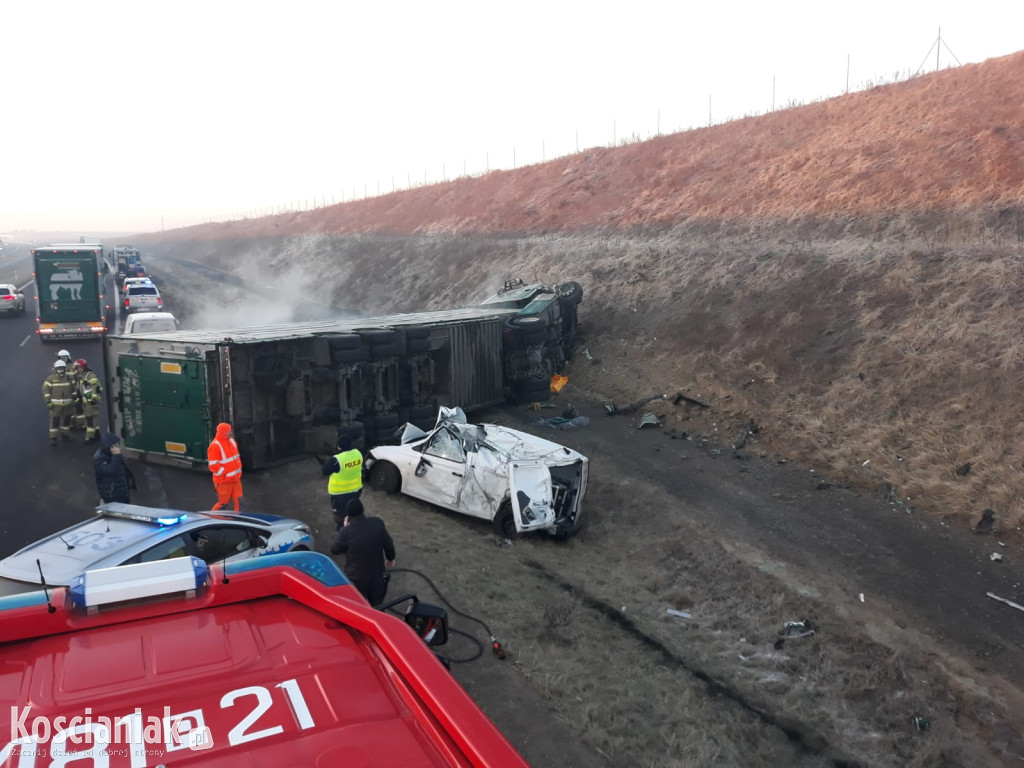 Dwie ciężarówki i bus zderzyły się na S5