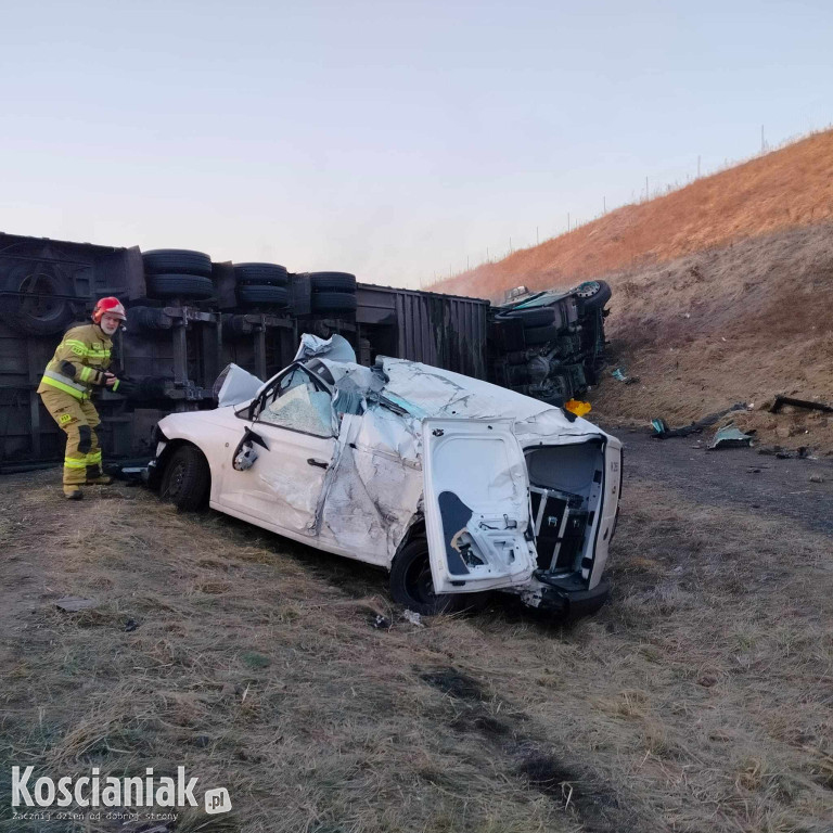 Dwie ciężarówki i bus zderzyły się na S5