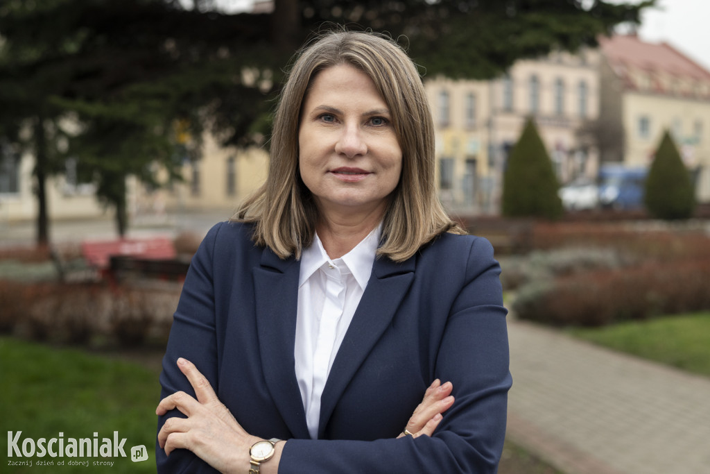 Honorata Krupka prezentuje radnych i program