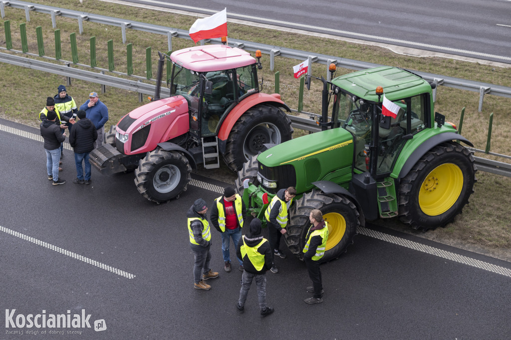 Rolnicy blokują wjazd na węzeł Kościan Północ