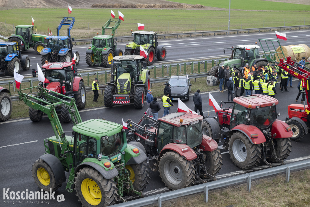 Rolnicy blokują wjazd na węzeł Kościan Północ