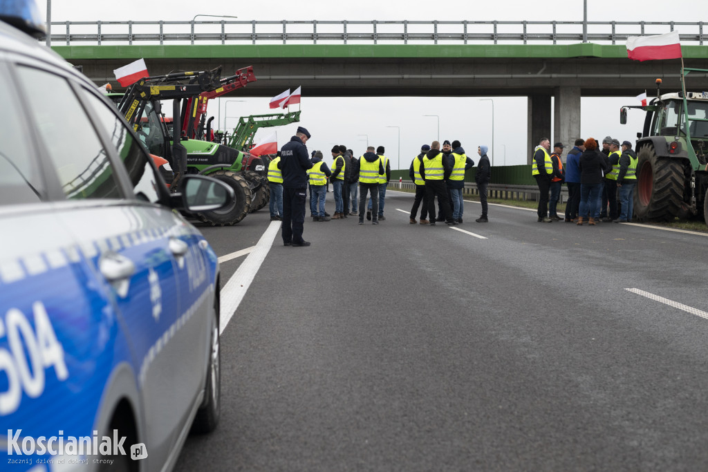 Rolnicy blokują wjazd na węzeł Kościan Północ