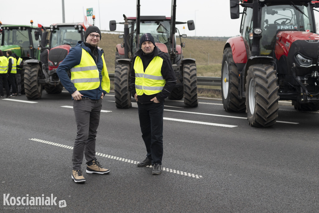Rolnicy blokują wjazd na węzeł Kościan Północ