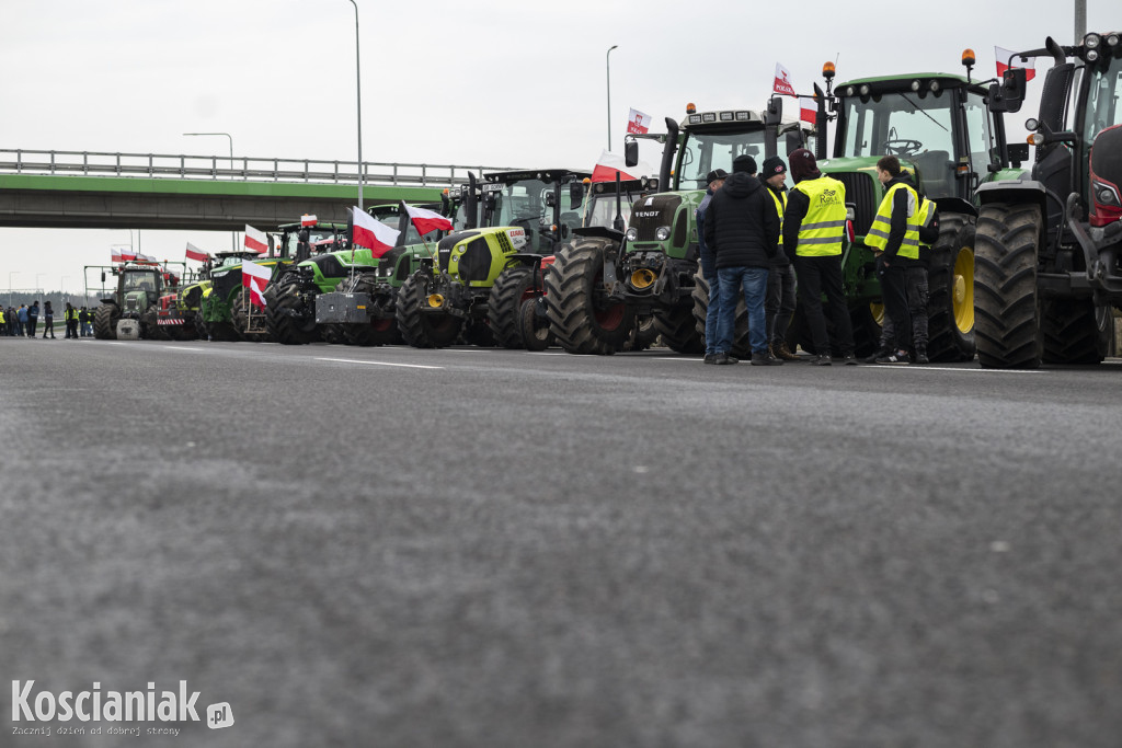 Rolnicy blokują wjazd na węzeł Kościan Północ
