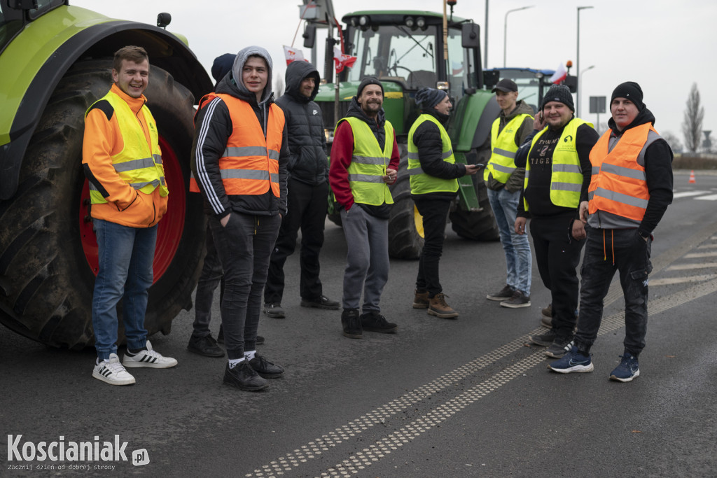 Rolnicy blokują wjazd na węzeł Kościan Północ