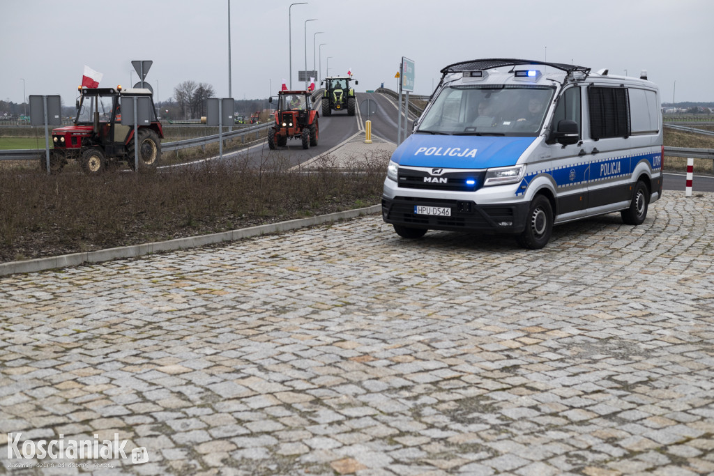 Rolnicy blokują wjazd na węzeł Kościan Północ