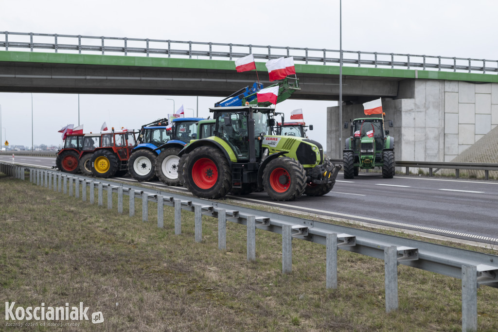 Rolnicy blokują wjazd na węzeł Kościan Północ