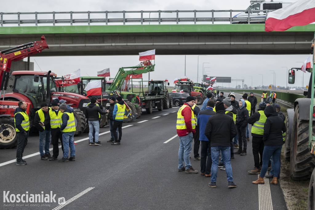 Rolnicy blokują wjazd na węzeł Kościan Północ