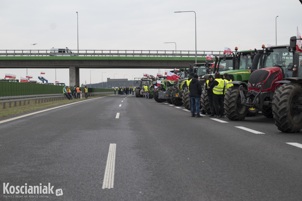 Rolnicy blokują wjazd na węzeł Kościan Północ