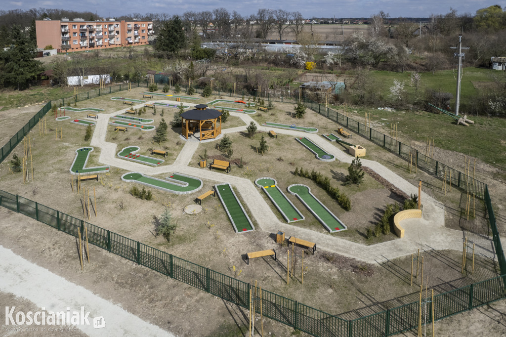 W Borowie otwarto pole do gry w minigolfa