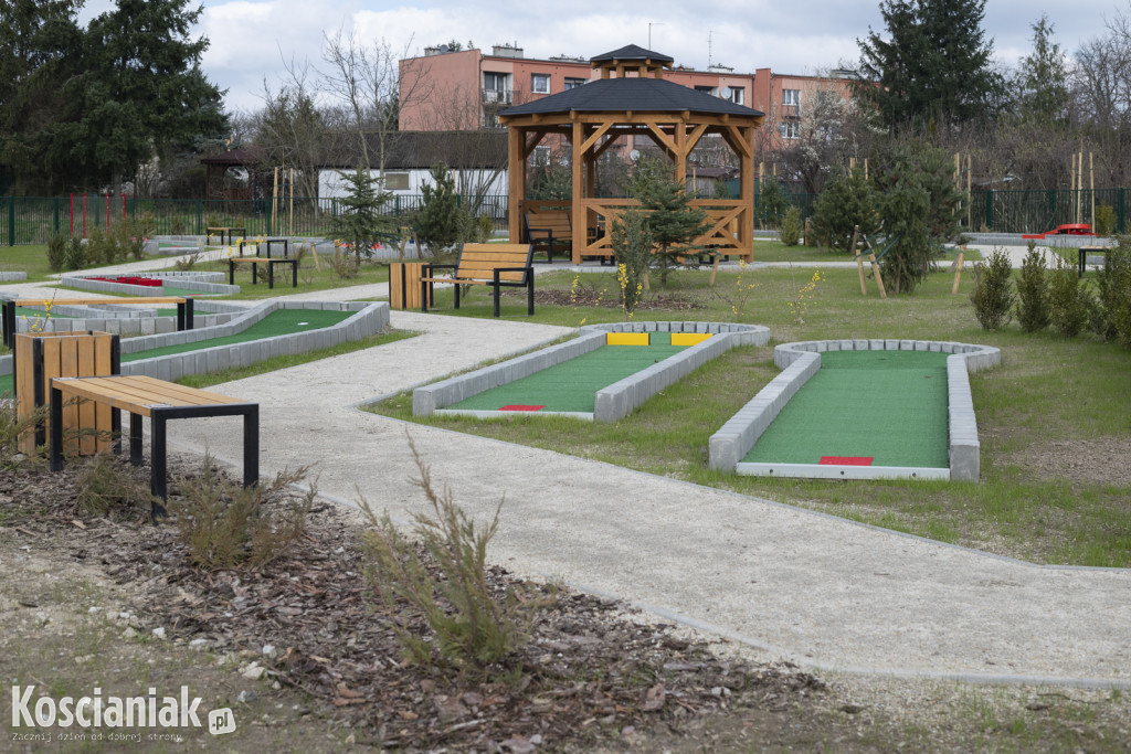 W Borowie otwarto pole do gry w minigolfa