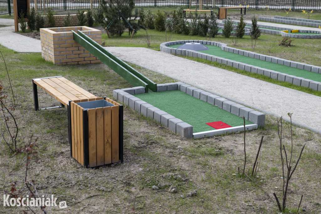W Borowie otwarto pole do gry w minigolfa