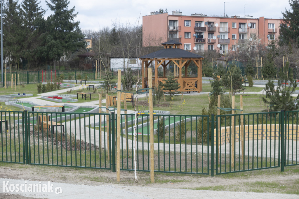 W Borowie otwarto pole do gry w minigolfa