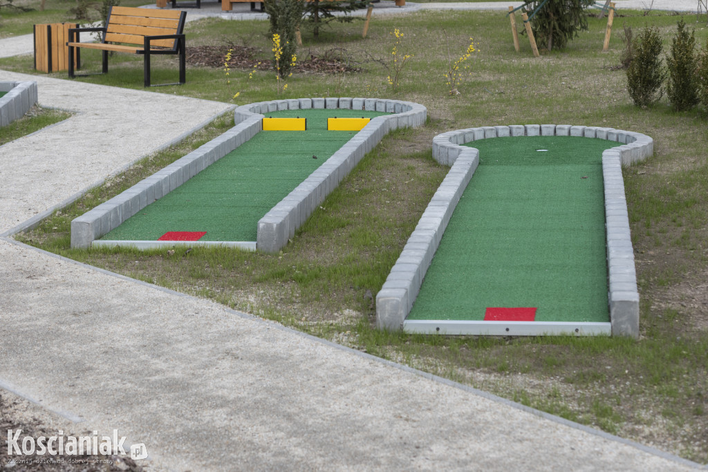 W Borowie otwarto pole do gry w minigolfa