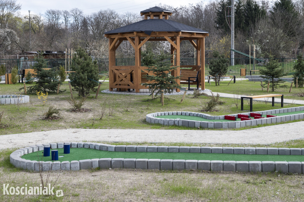W Borowie otwarto pole do gry w minigolfa