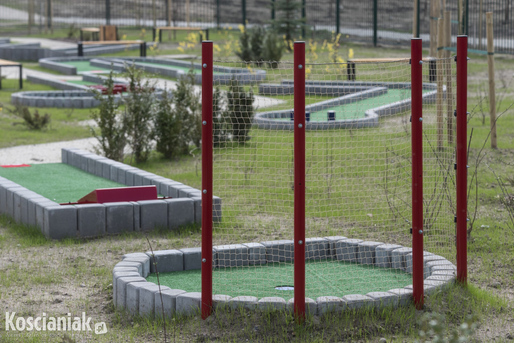 W Borowie otwarto pole do gry w minigolfa