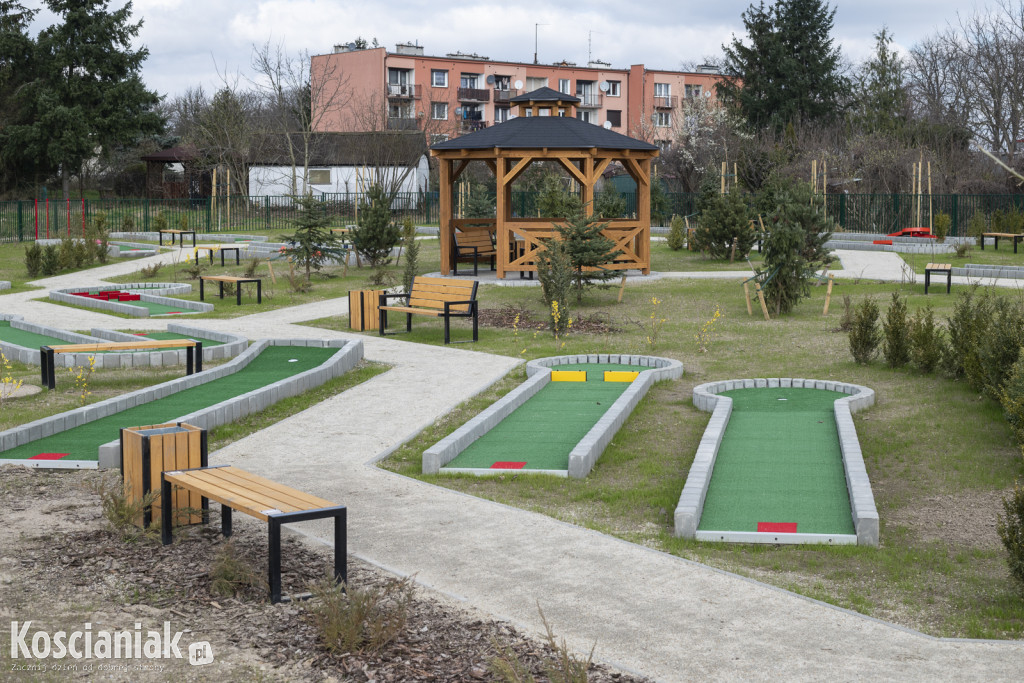 W Borowie otwarto pole do gry w minigolfa