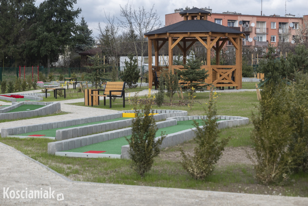 W Borowie otwarto pole do gry w minigolfa