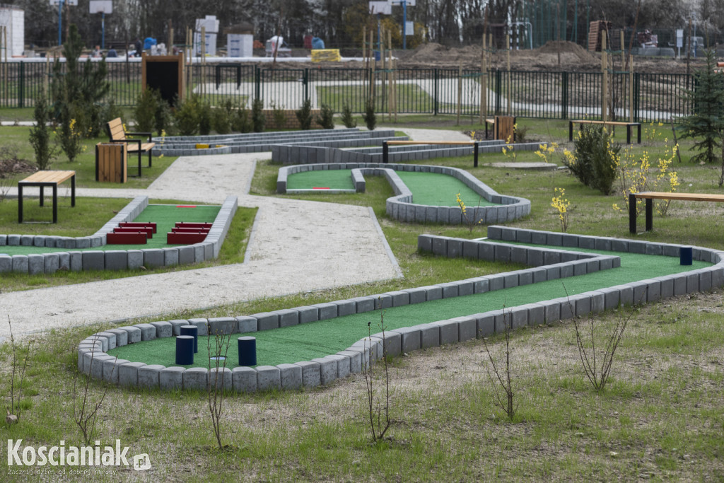 W Borowie otwarto pole do gry w minigolfa