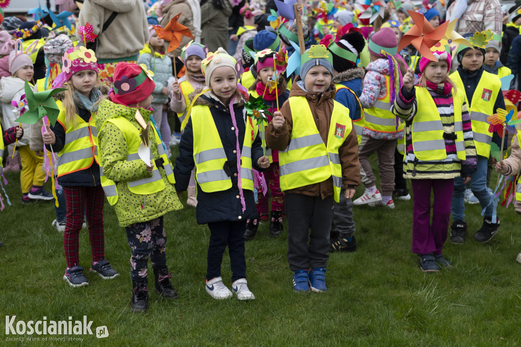 Przedszkolaki w Śmiglu powitały wiosnę