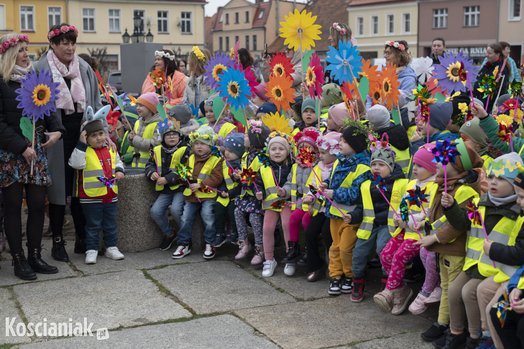 Przedszkolaki w Śmiglu powitały wiosnę