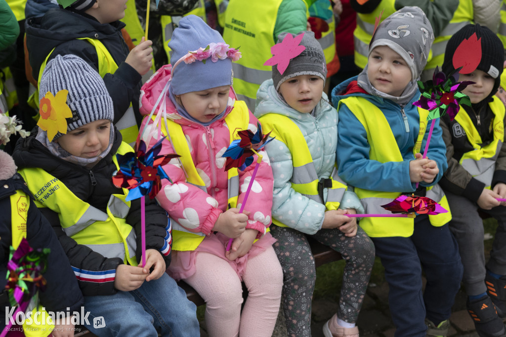 Przedszkolaki w Śmiglu powitały wiosnę