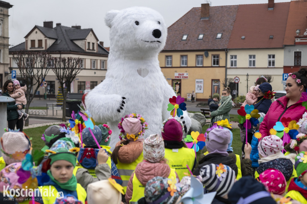 Przedszkolaki w Śmiglu powitały wiosnę