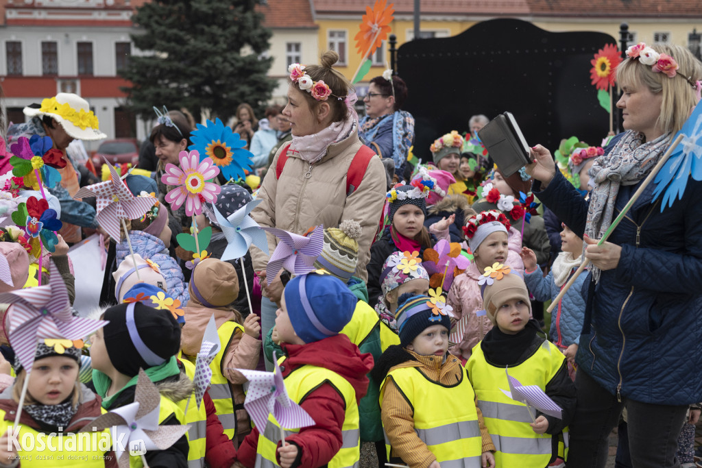 Przedszkolaki w Śmiglu powitały wiosnę