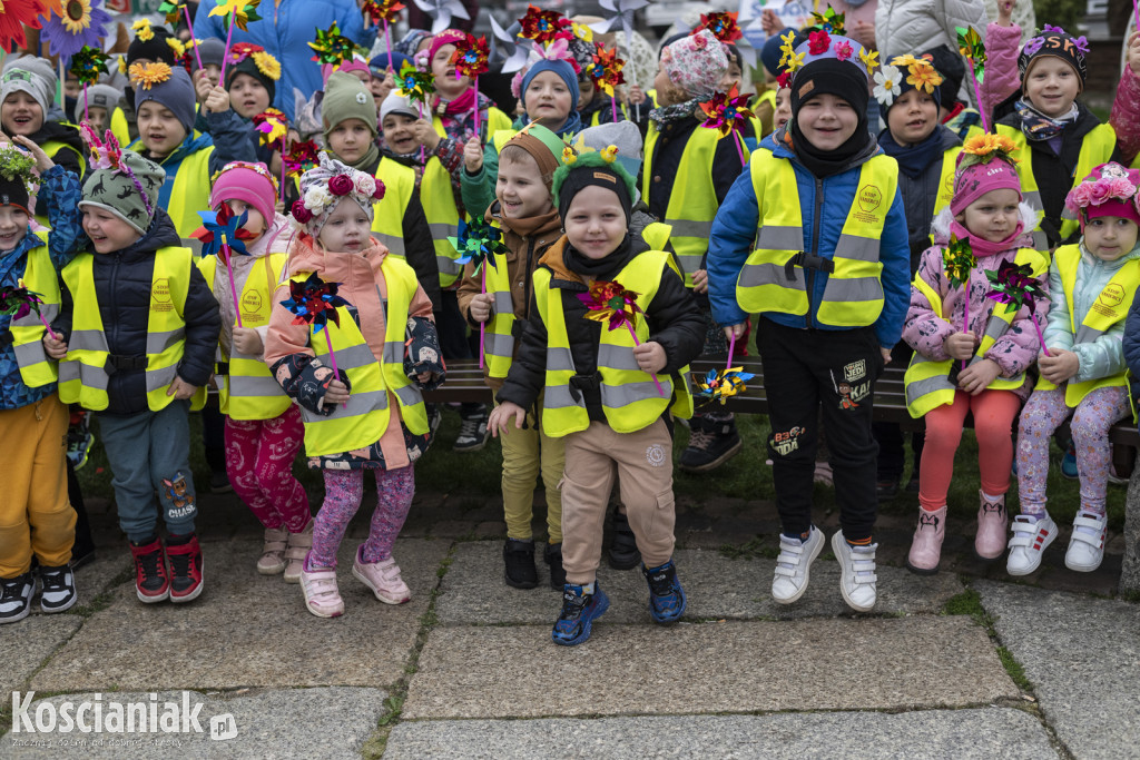 Przedszkolaki w Śmiglu powitały wiosnę