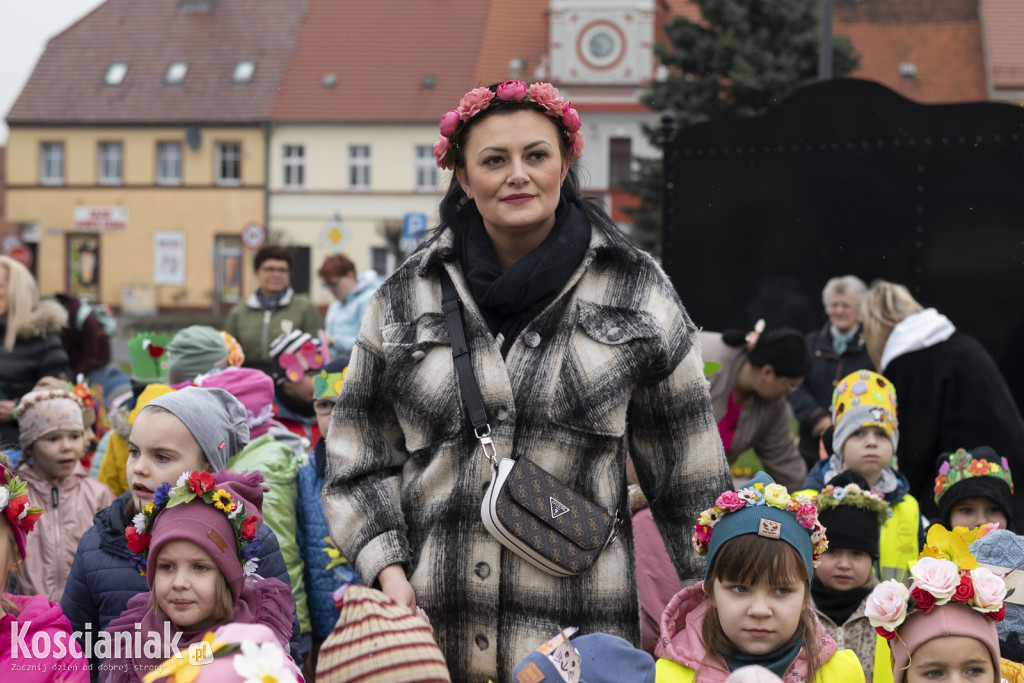 Przedszkolaki w Śmiglu powitały wiosnę
