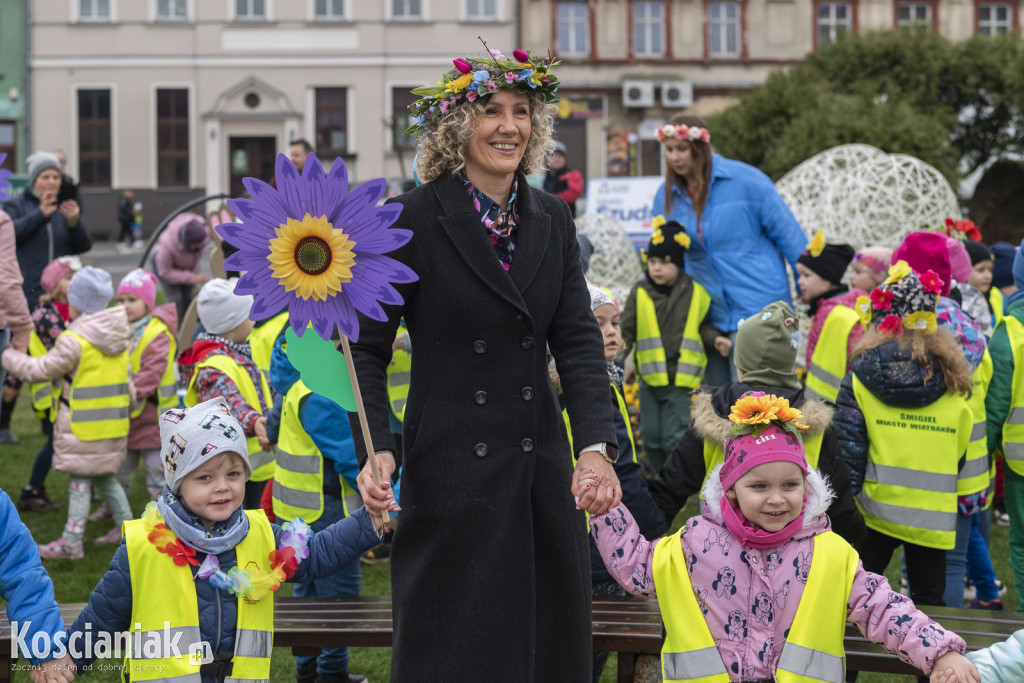 Przedszkolaki w Śmiglu powitały wiosnę