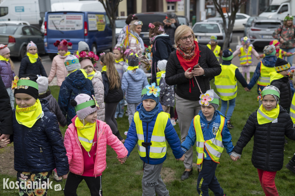 Przedszkolaki w Śmiglu powitały wiosnę