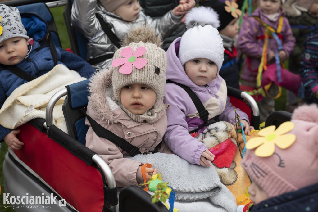 Przedszkolaki w Śmiglu powitały wiosnę