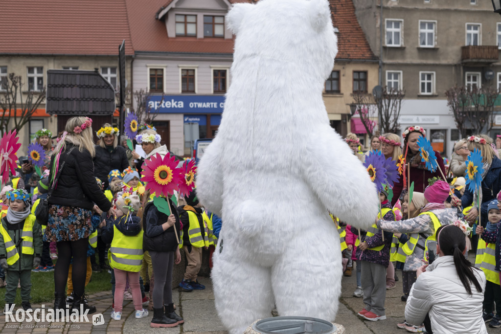 Przedszkolaki w Śmiglu powitały wiosnę