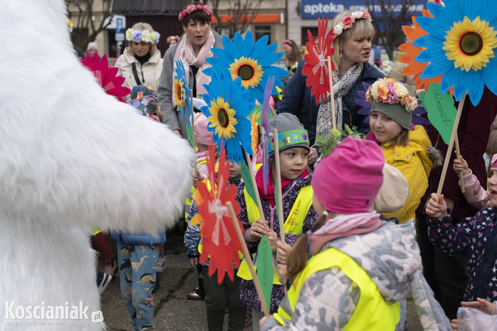 Przedszkolaki w Śmiglu powitały wiosnę