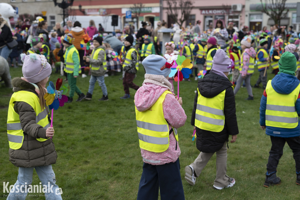 Przedszkolaki w Śmiglu powitały wiosnę