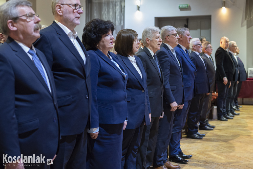 Uroczysta sesja z okazji 25-lecia powiatu