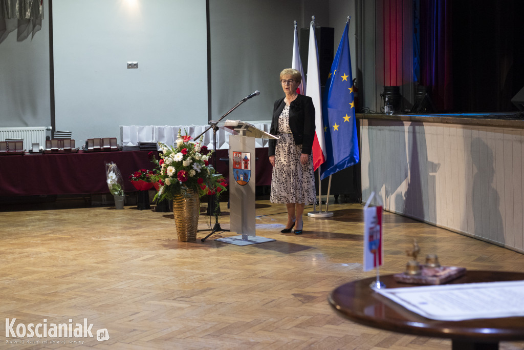 Uroczysta sesja z okazji 25-lecia powiatu