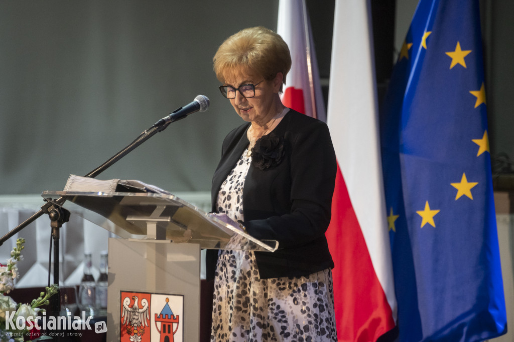 Uroczysta sesja z okazji 25-lecia powiatu