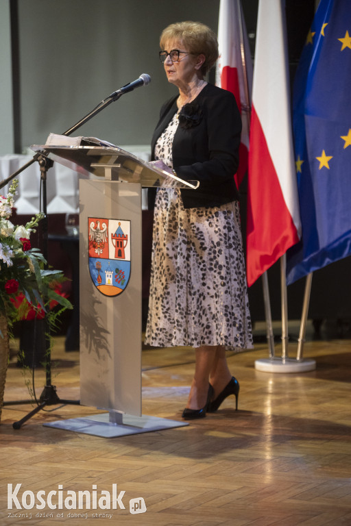 Uroczysta sesja z okazji 25-lecia powiatu