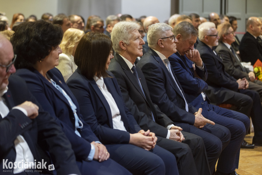 Uroczysta sesja z okazji 25-lecia powiatu