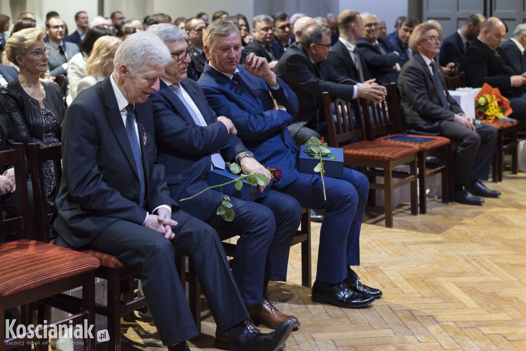 Uroczysta sesja z okazji 25-lecia powiatu