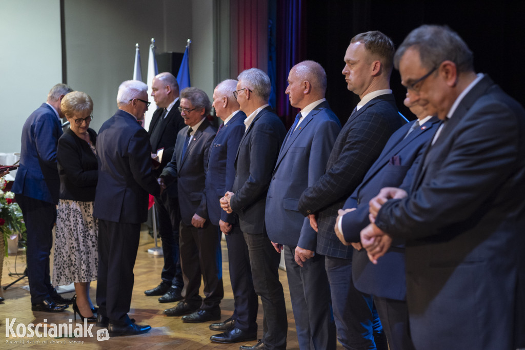 Uroczysta sesja z okazji 25-lecia powiatu