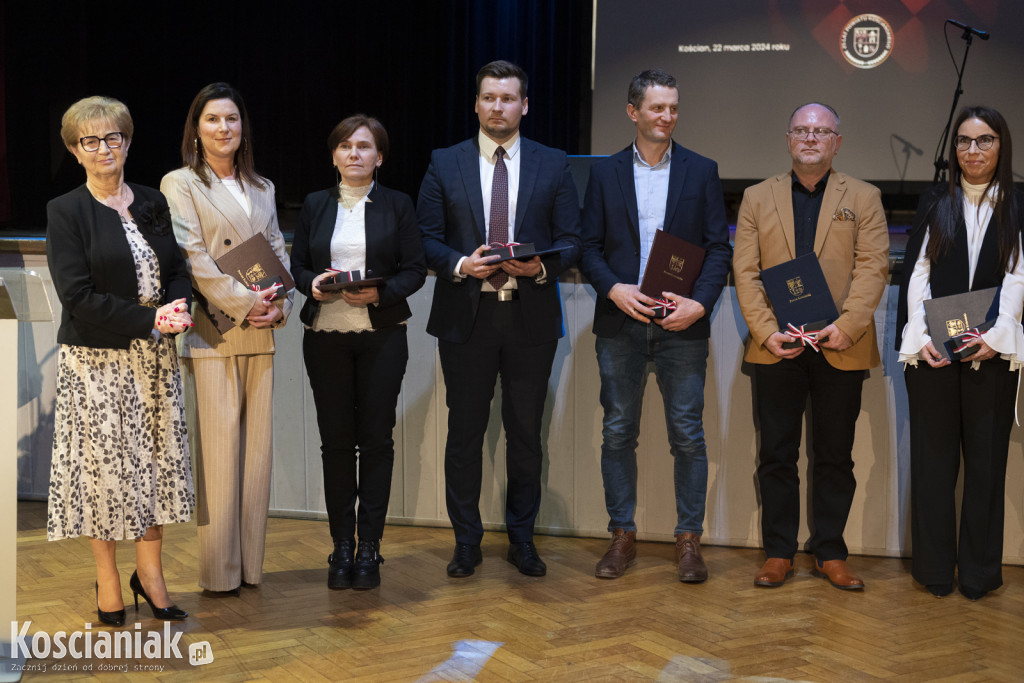 Uroczysta sesja z okazji 25-lecia powiatu