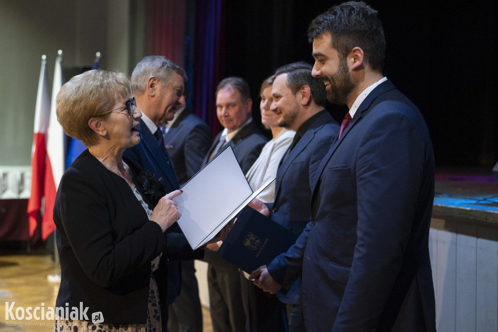 Uroczysta sesja z okazji 25-lecia powiatu
