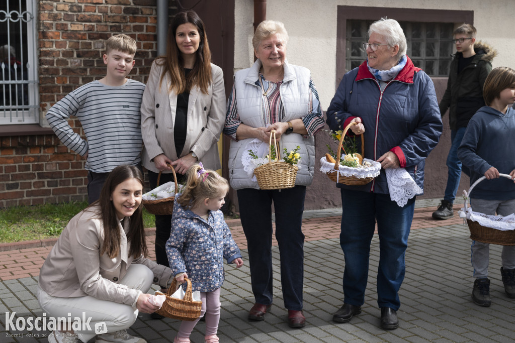 Święcenie pokarmów w Kiełczewie