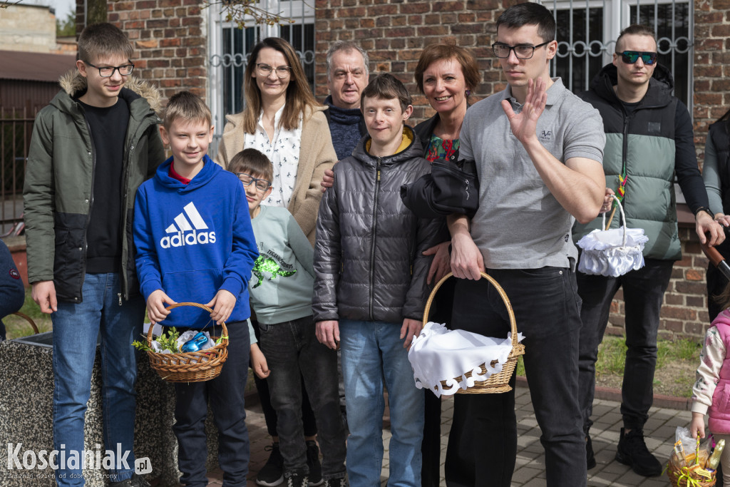 Święcenie pokarmów w Kiełczewie