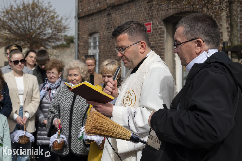 Święcenie pokarmów w Kiełczewie