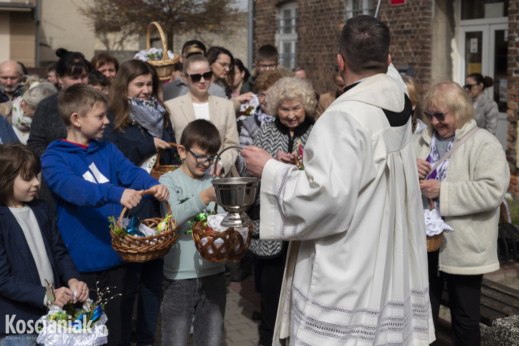 Święcenie pokarmów w Kiełczewie